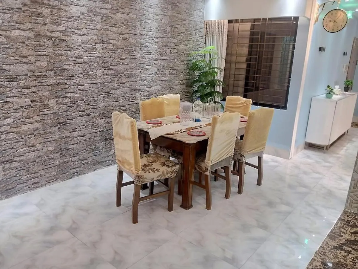 Spacious 3Br Family Stay With Ac Dhaka